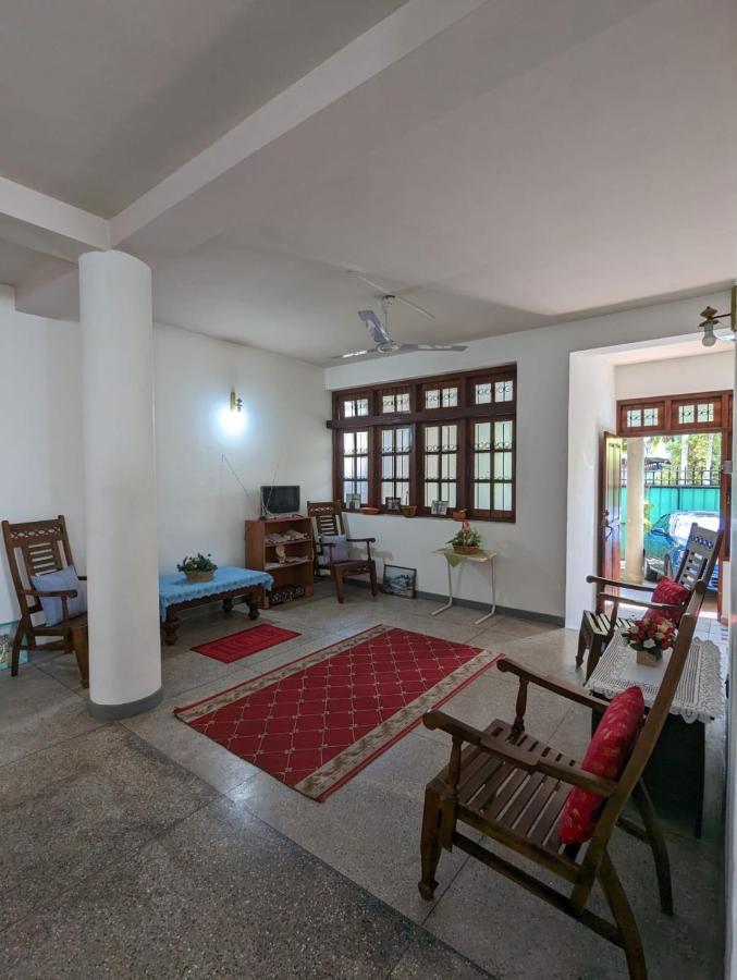 Shiranthi Guest House 라자기리야 외부 사진